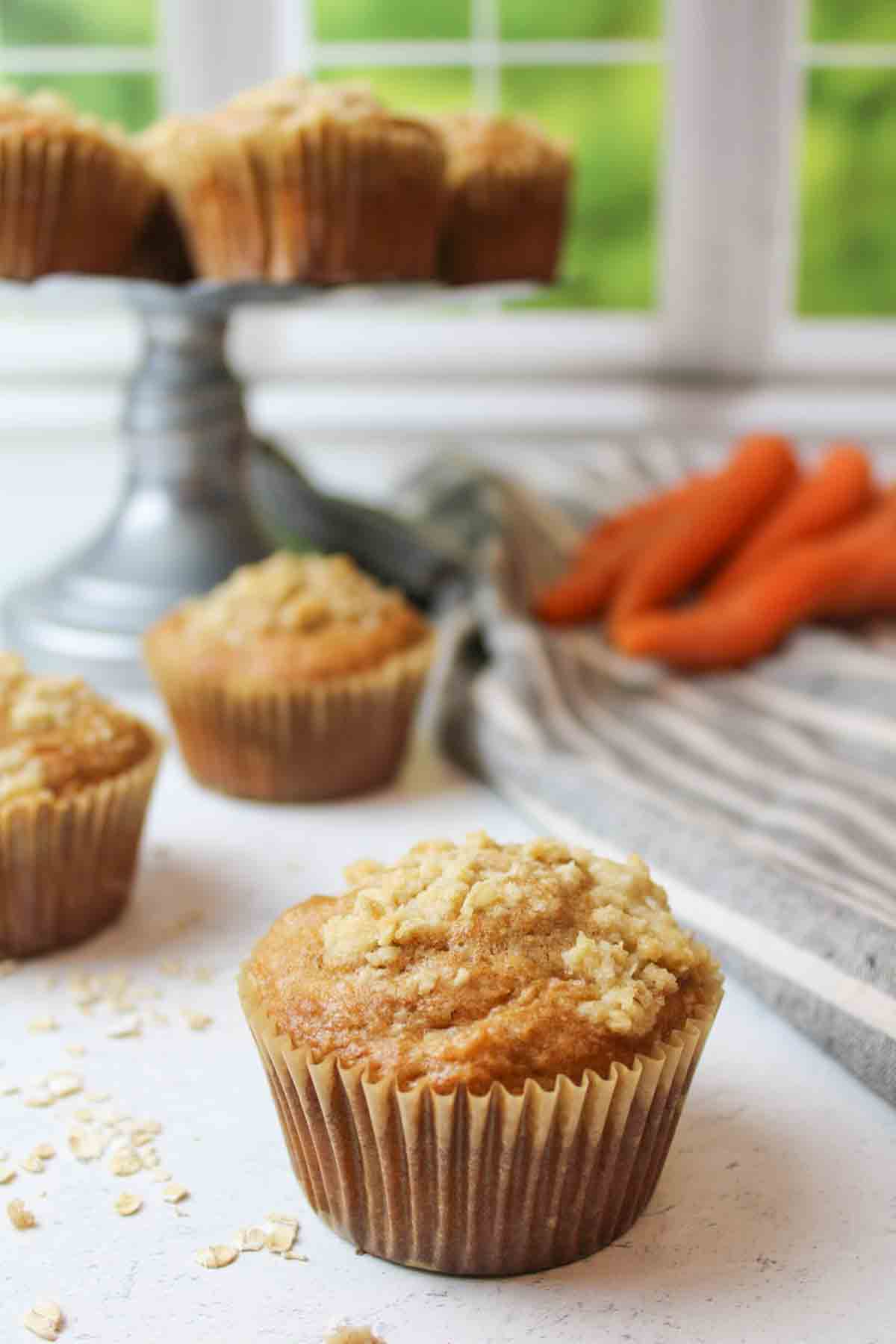carrot muffins with streusel topping