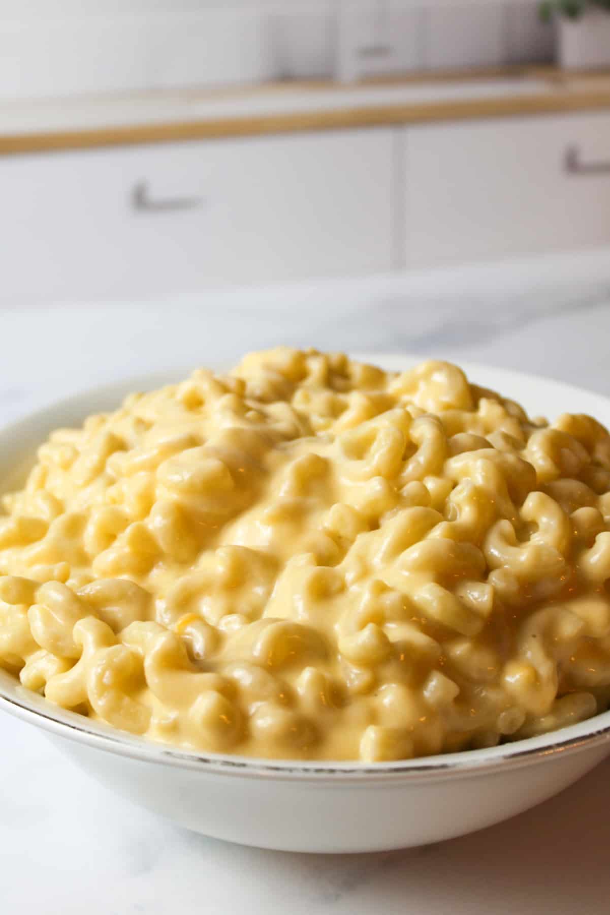 a bowl filled with creamy 5 ingredient mac and cheese.