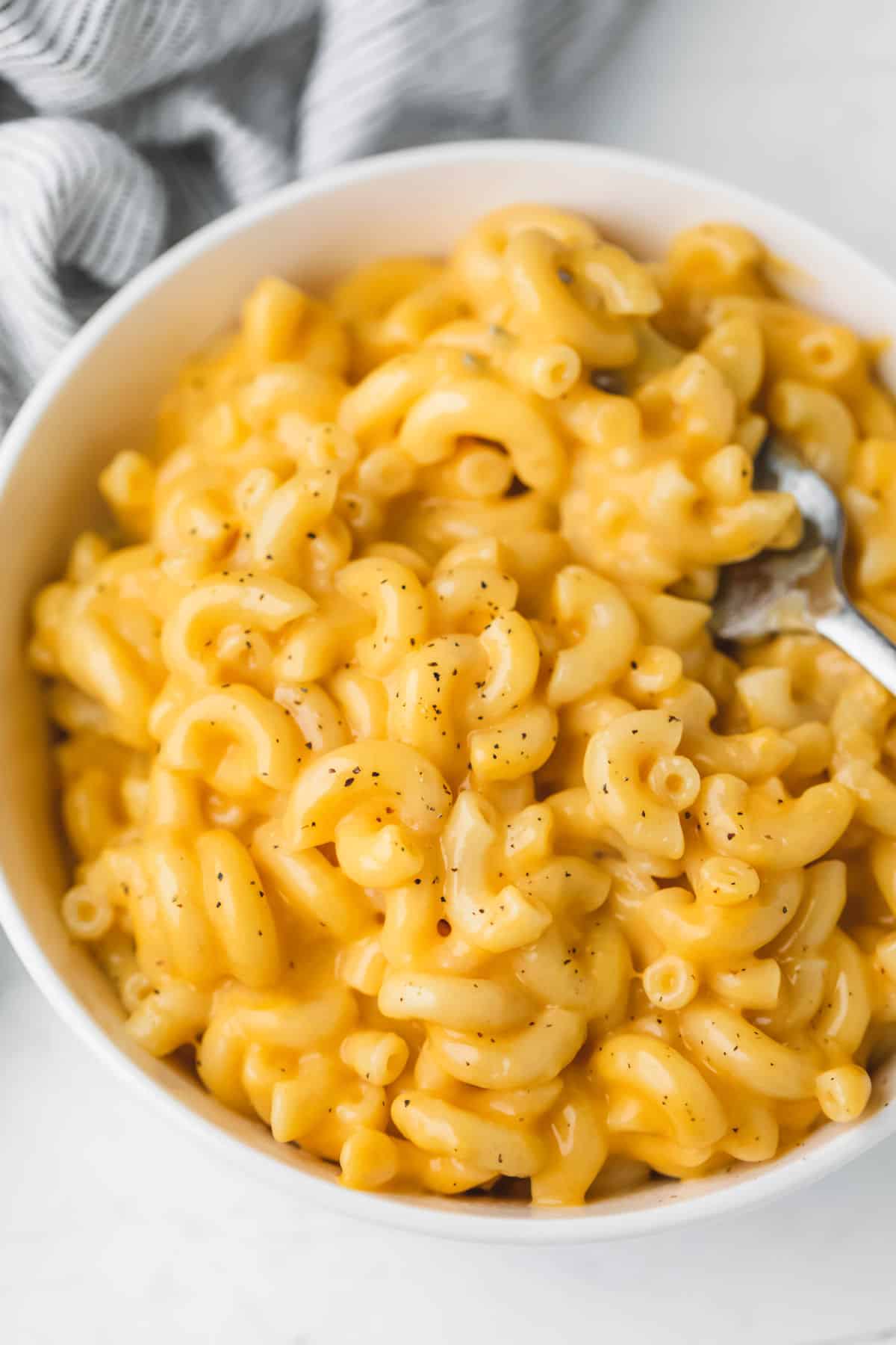 Creamy Instant Pot Macaroni and Cheese by EatingInAnInstant
