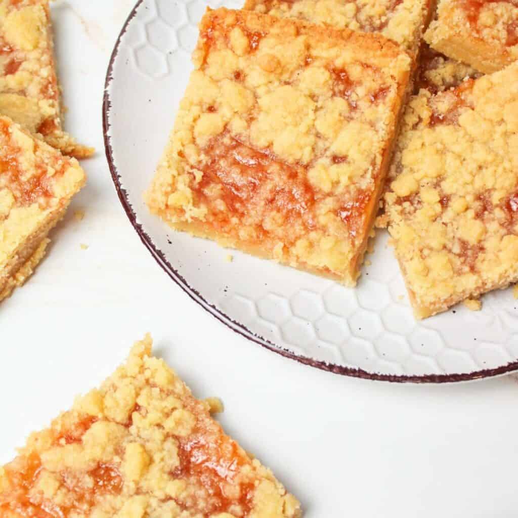 Jam Shortbread Bars - BeeyondCereal